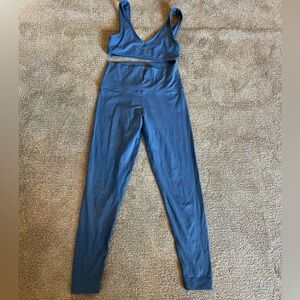 SET ACTIVE baby blue bra and leggings set!